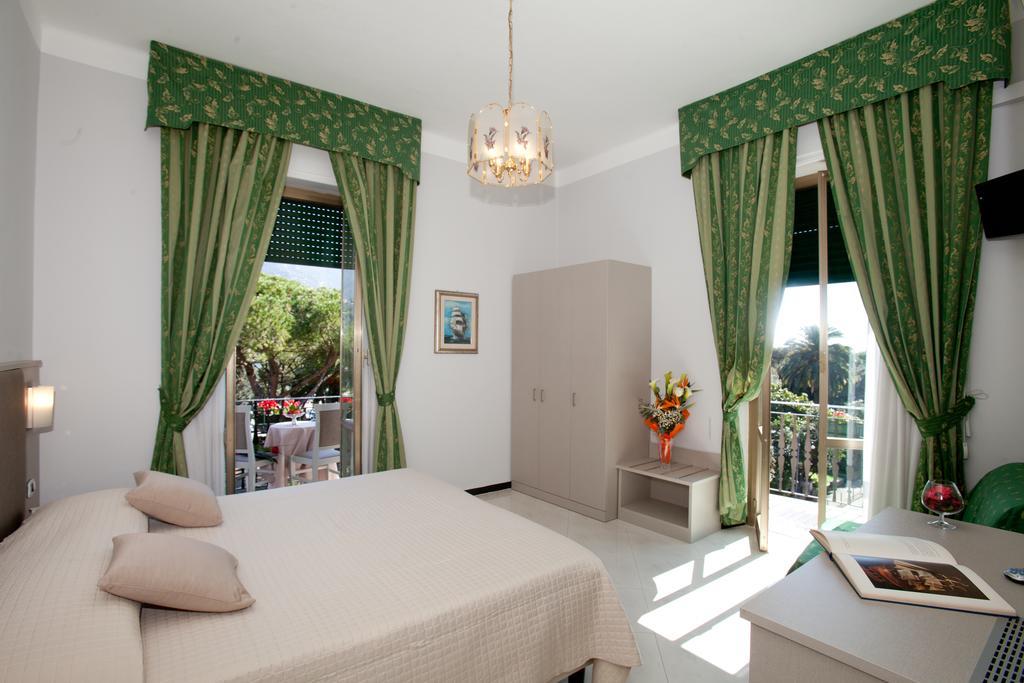 Hotel Giulio Cesare Rapallo Eksteriør bilde